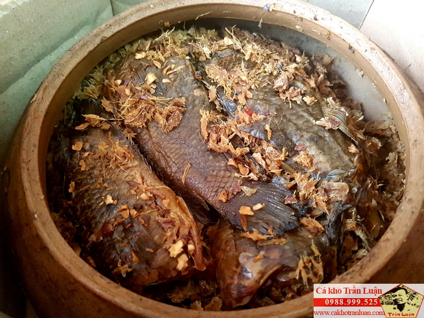 Niêu cá rô đồng kho Vũ Đại