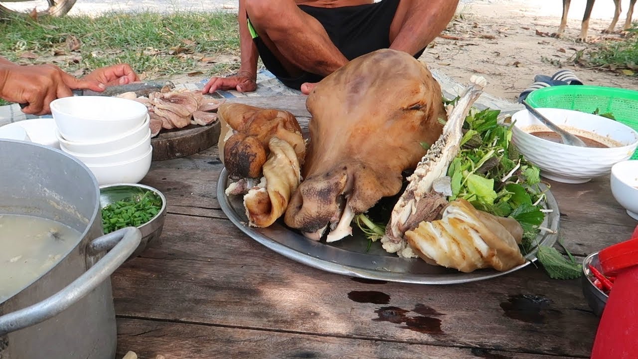 Đầu bò nguyên chiếc