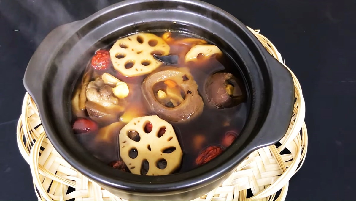 Cách nấu đuôi bò hầm thuốc bắc