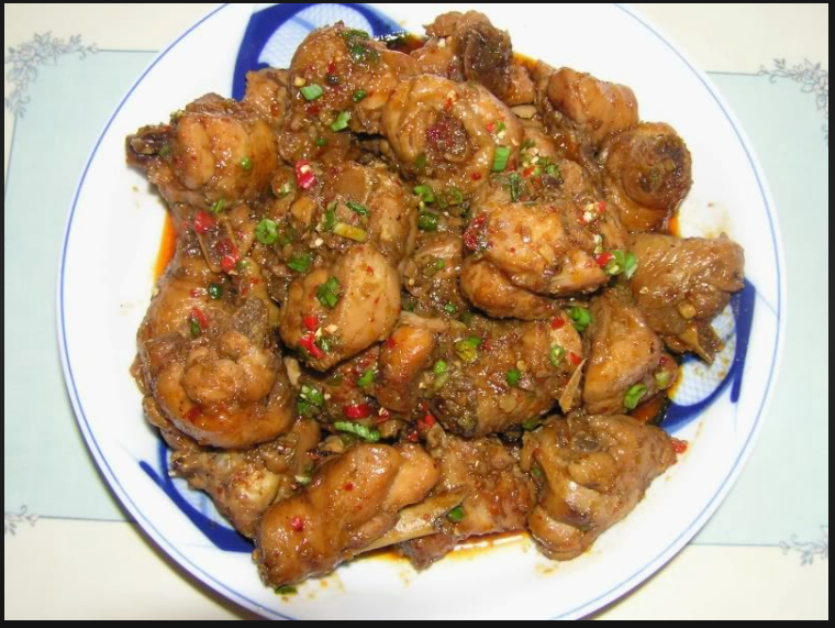 Gà Đông Tảo xào sả ớt