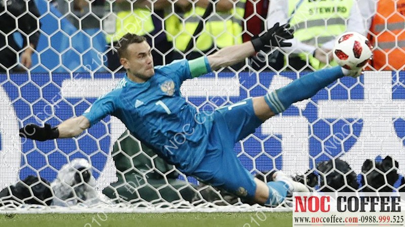 akinfeev xuat sac giup nga danh bai tay ban nha