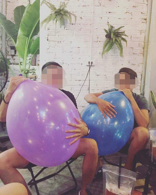 Sự thật về bóng cười ở các quán cafe