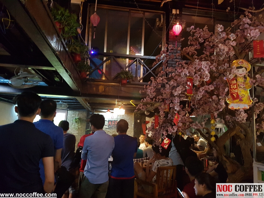 quán cafe bán vé xem bóng đá đêm