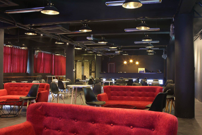 quán cafe rộng ở trần thánh tông